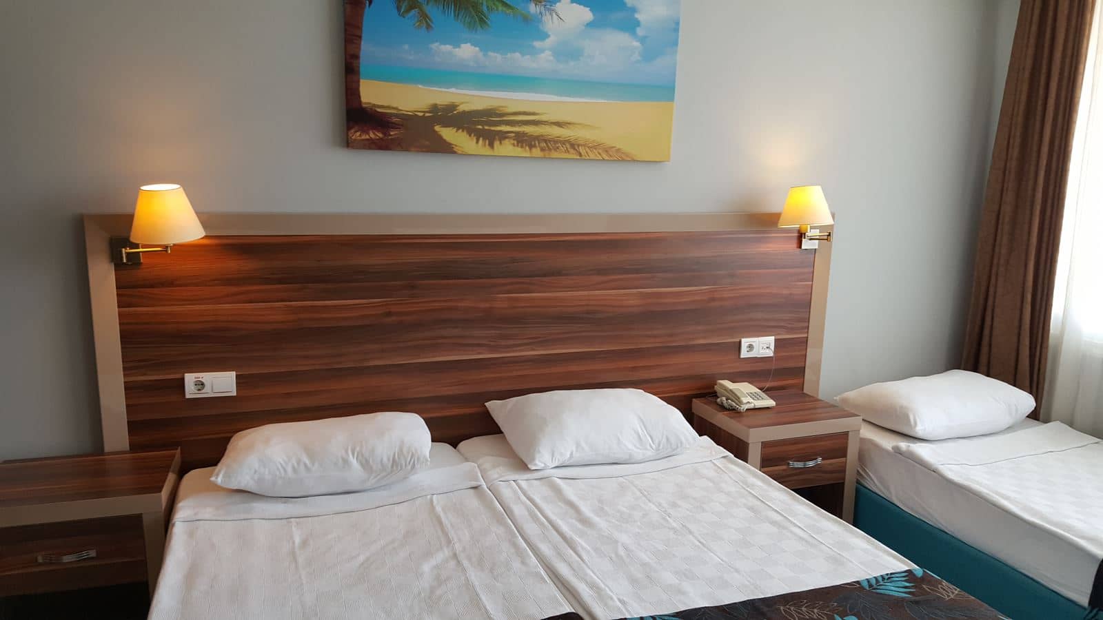rooms-standart-room-bankbed