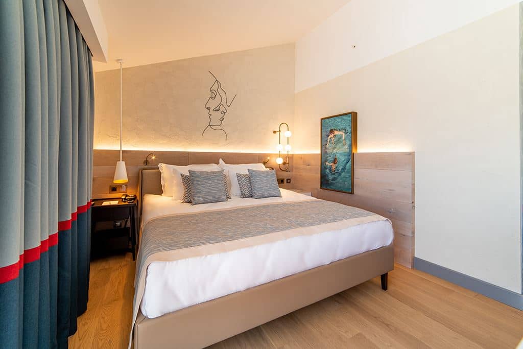 rooms-penthouse-suite-with-jacuzzi