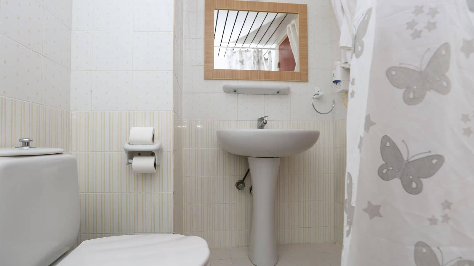 rooms-suite-standard-1-bedroom-landview-balcony