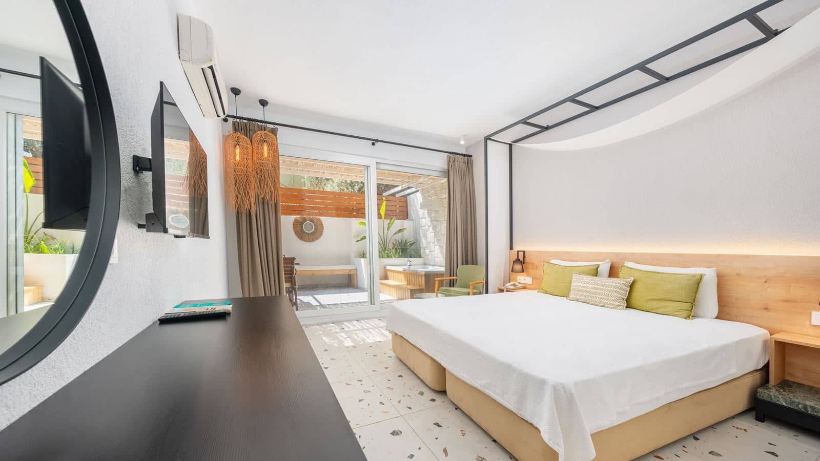 rooms-karbel-classic-room-with-jacuzzi