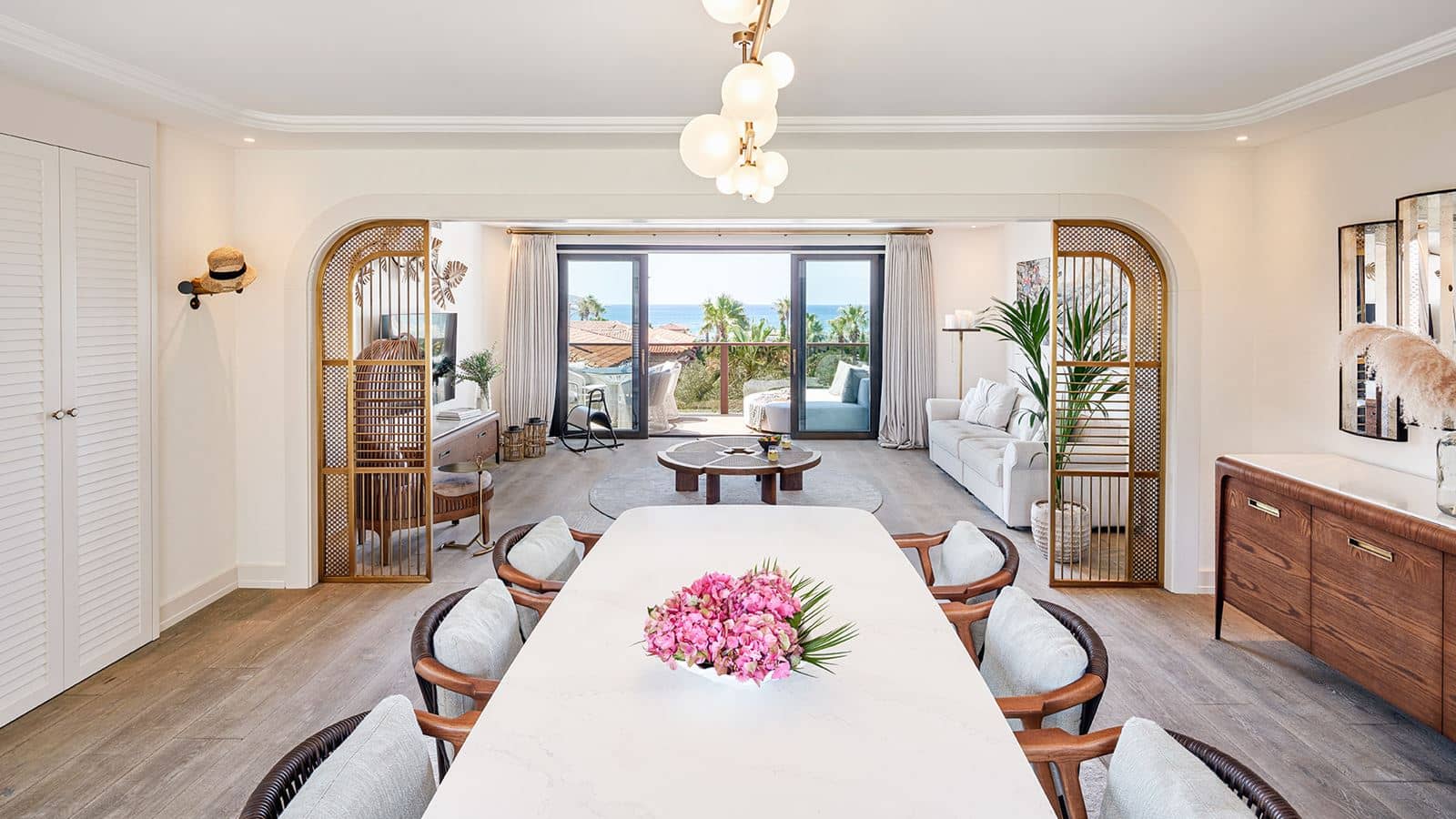 rooms-panorama-one-bedroom-suite-sea-view