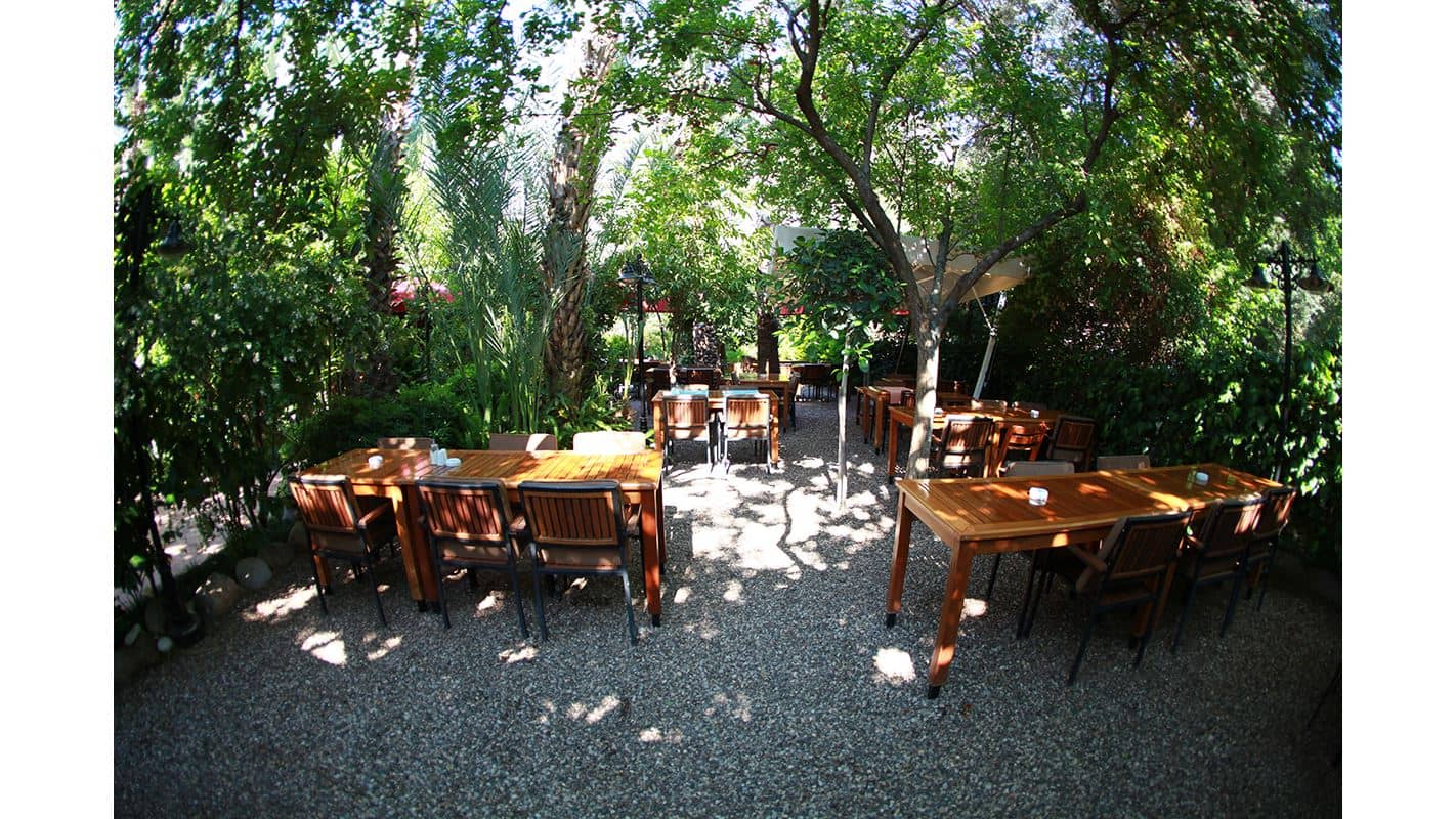 restaurants-azur-hotel-restorant