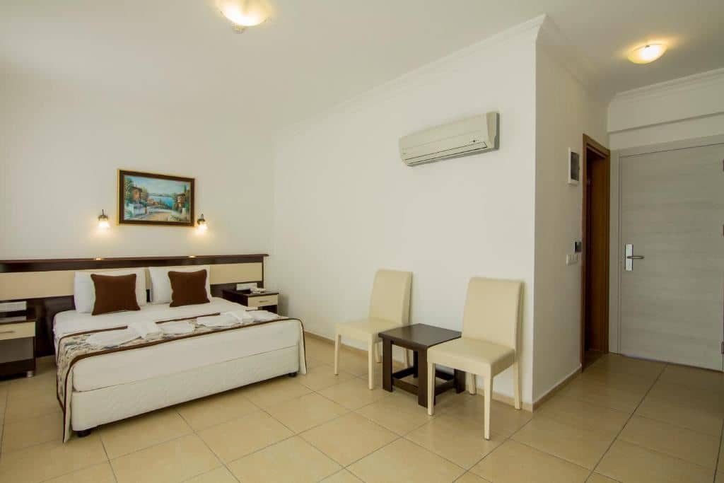 rooms-standard-room