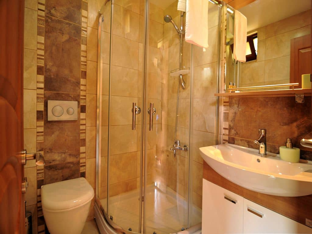 rooms-deluxe-room