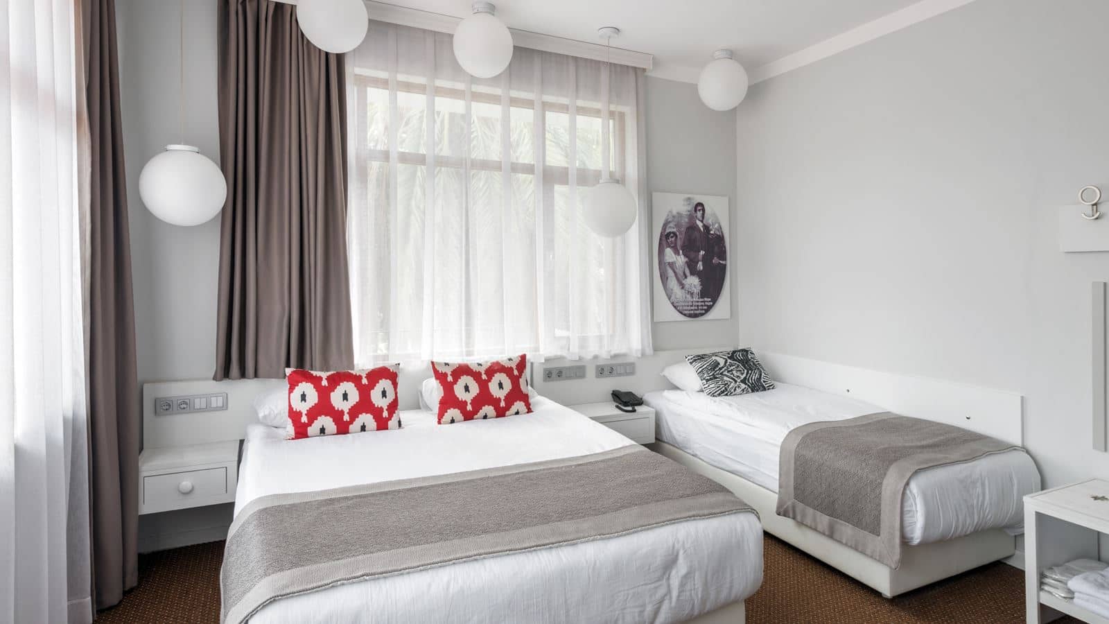 rooms-standard-with-balcony-room