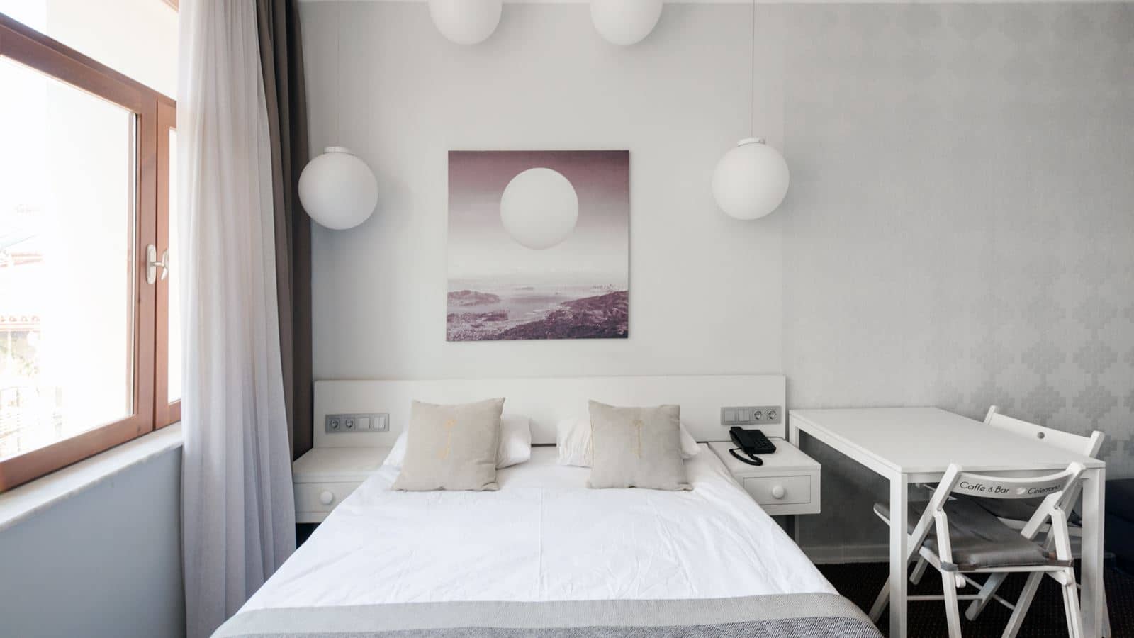 rooms-deluxe-room-with-balcony