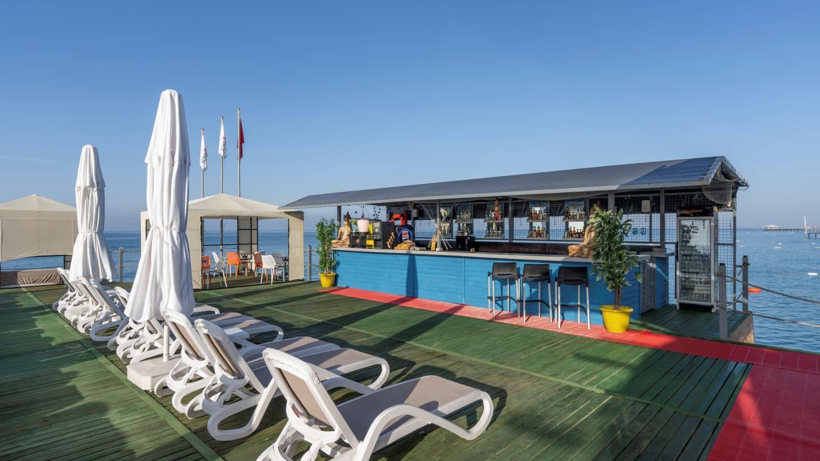 bars-pier-bar