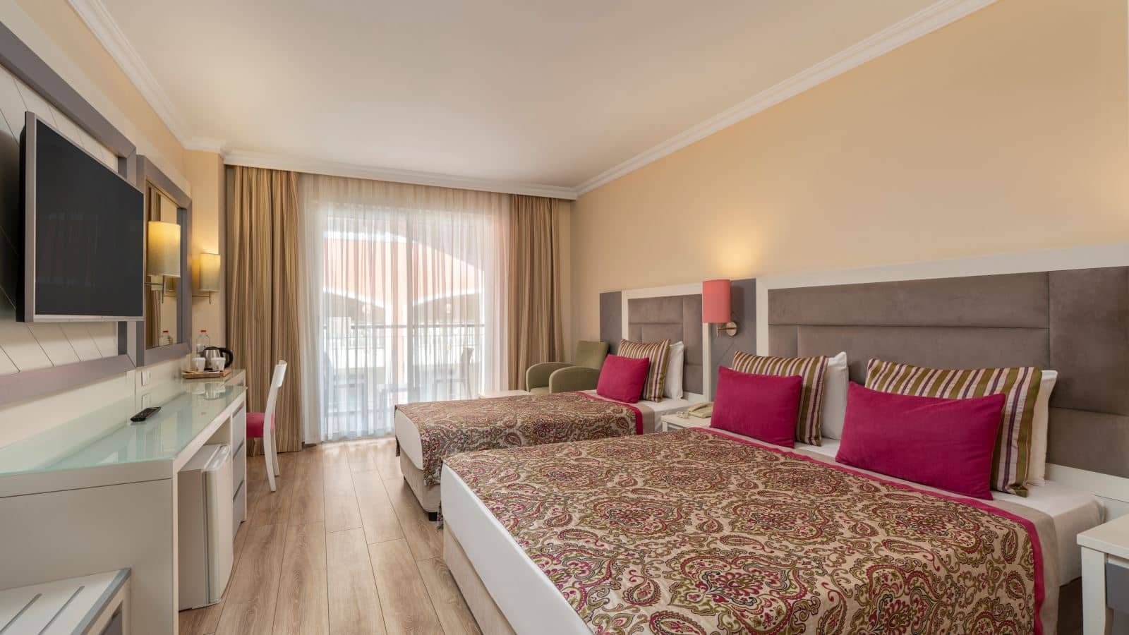 rooms-standard-land-view
