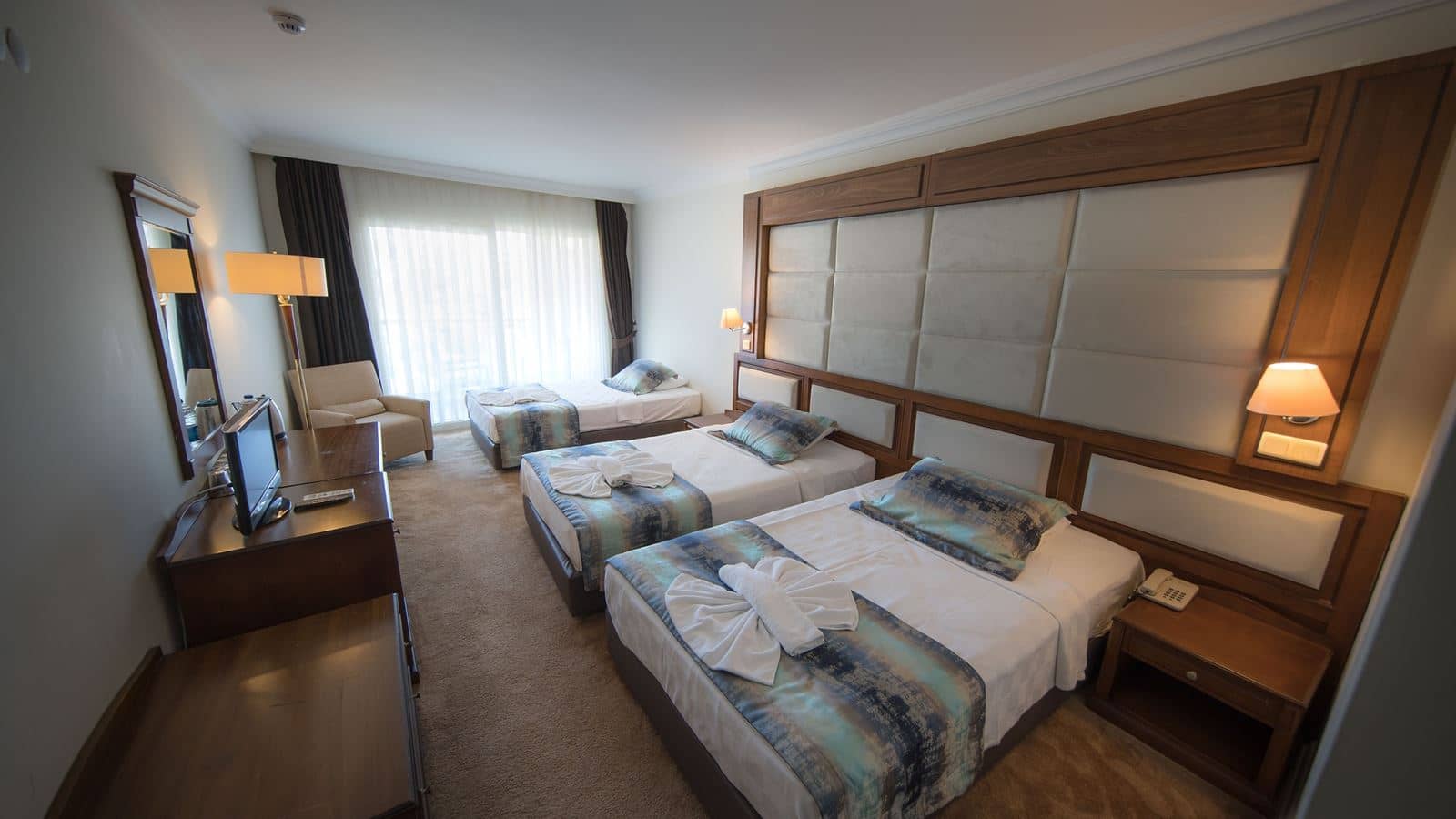 rooms-standard-land-view