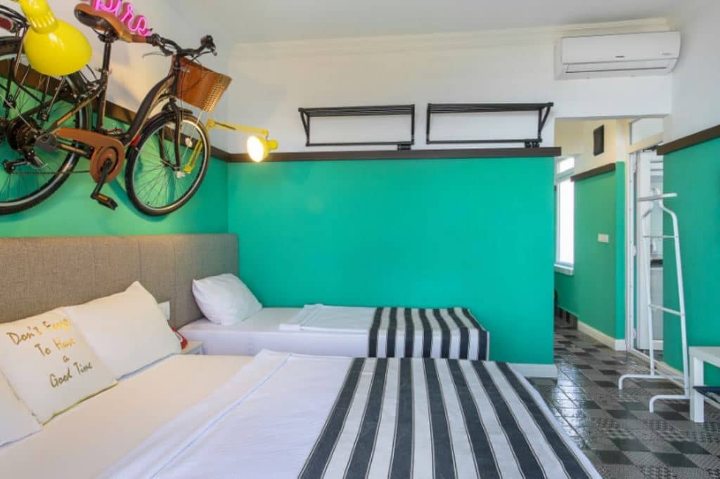 rooms-family-room