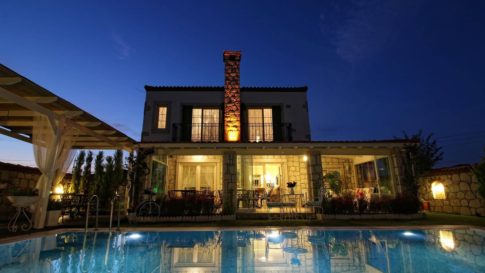 pools-outdoor-pool