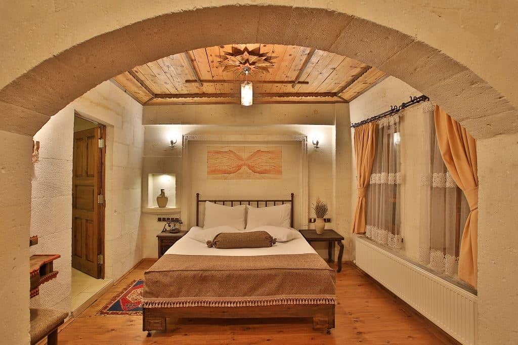rooms-sinasos-deluxe-room