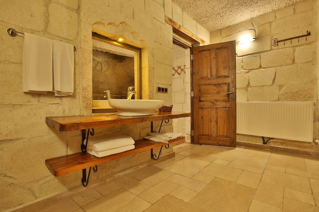rooms-uzengi-cave-suite