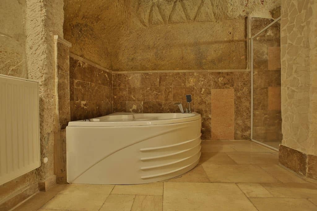 rooms-uzengi-cave-suite