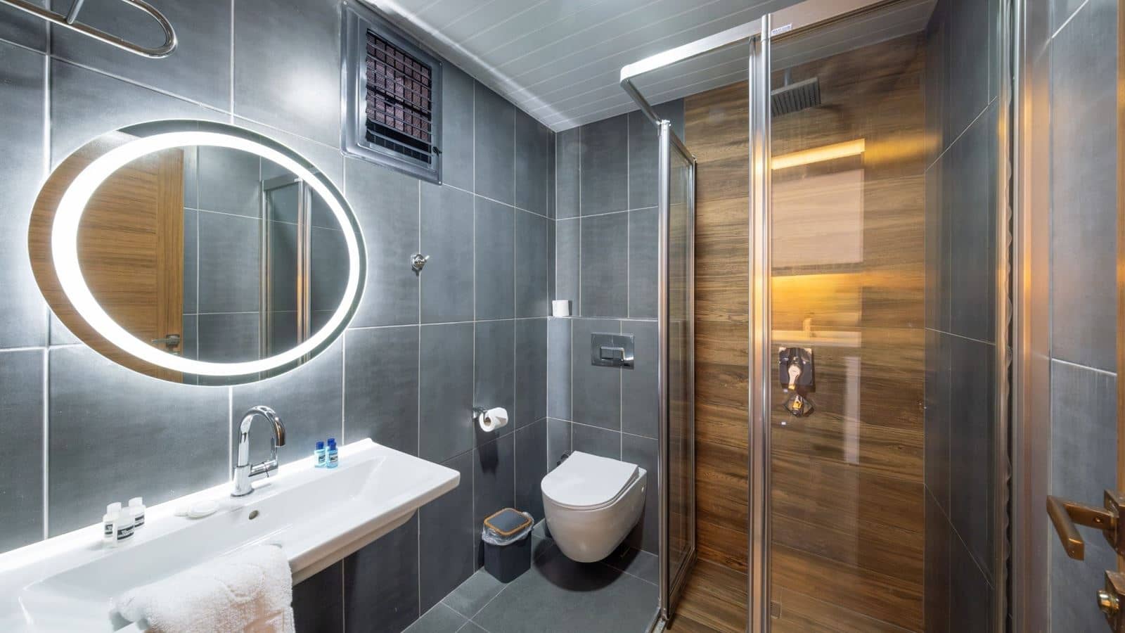 rooms-standard-room