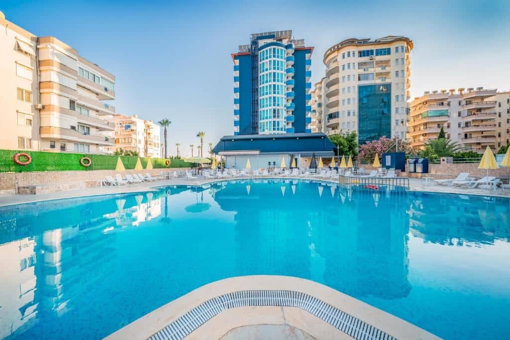 pools-outdoor-pool