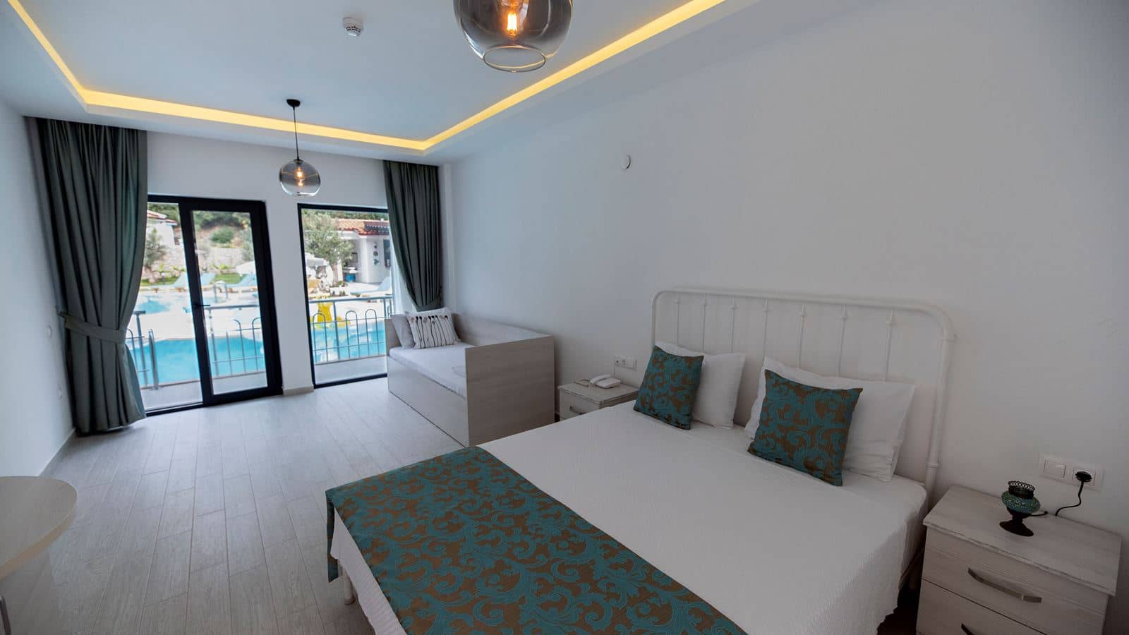 rooms-standard-room