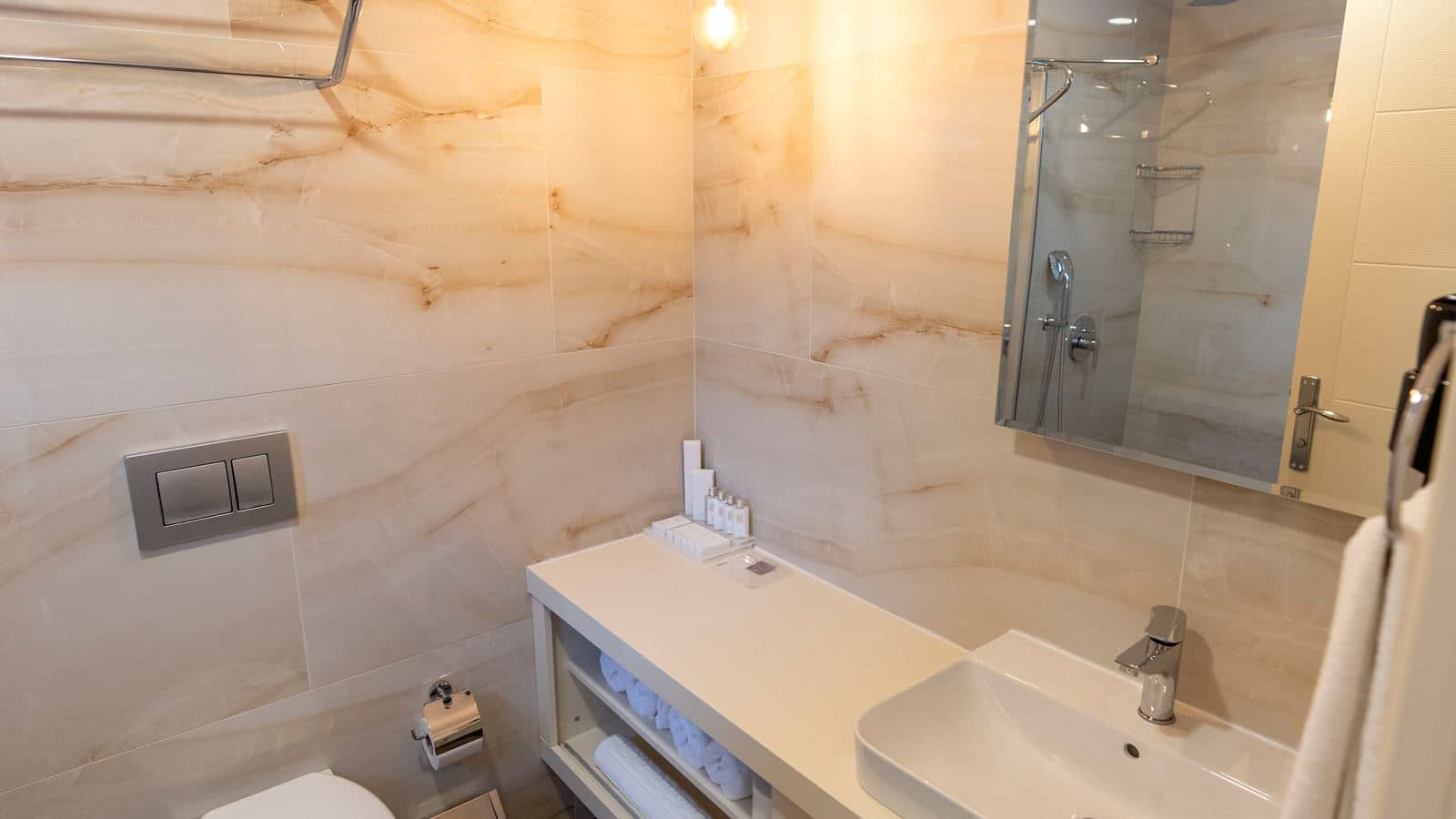 rooms-standard-room