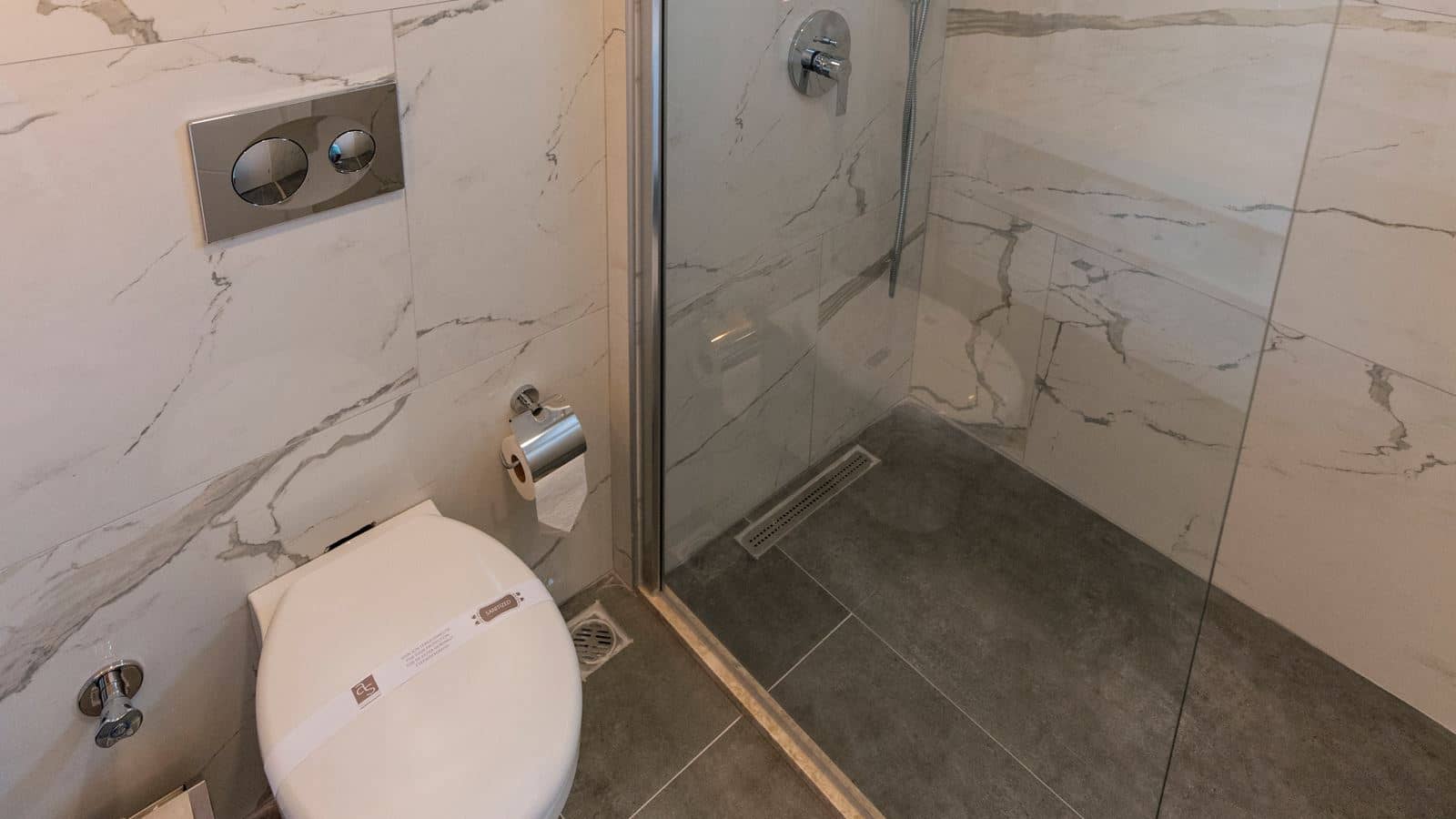rooms-standard-room