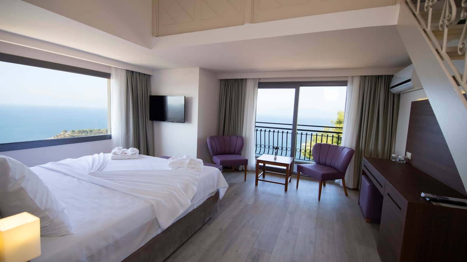 rooms-family-room
