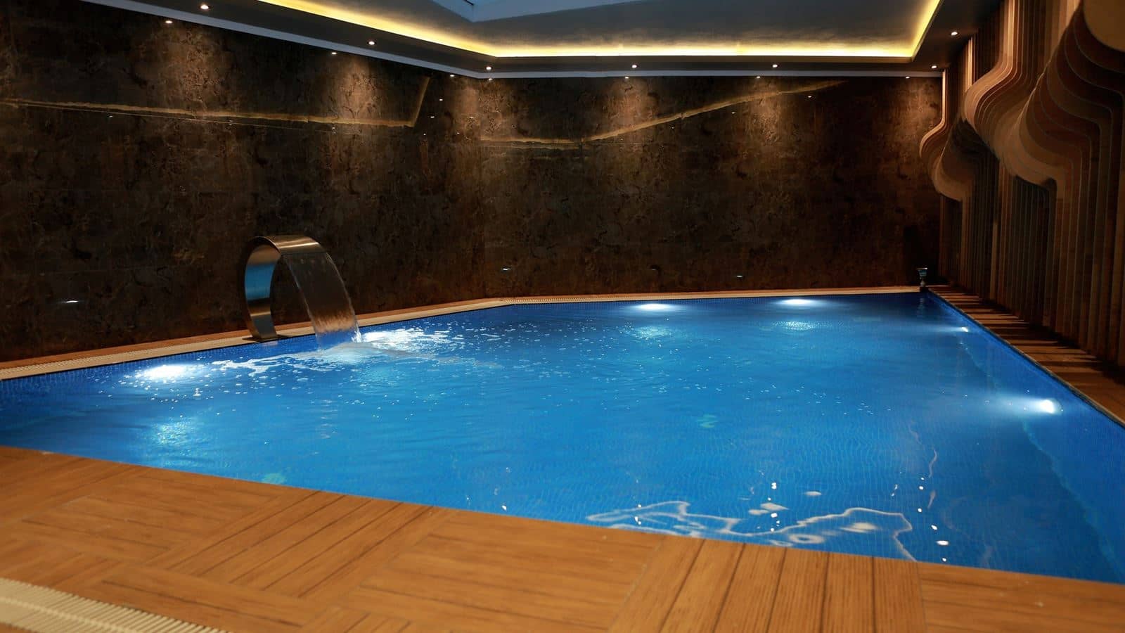 pools-indoor-pool