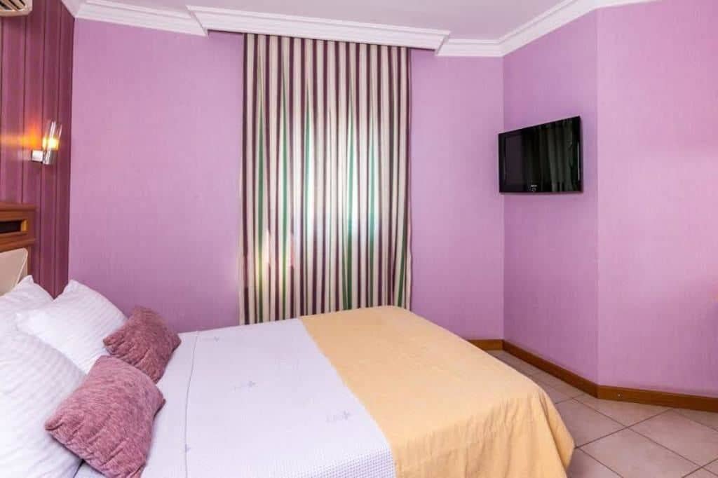 rooms-family-room