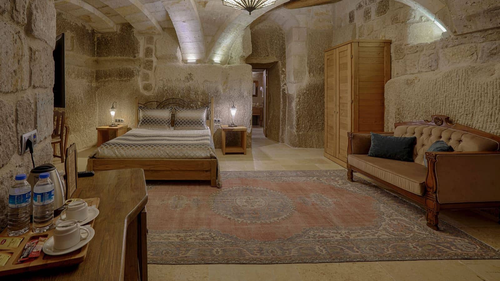 rooms-deluxe-room
