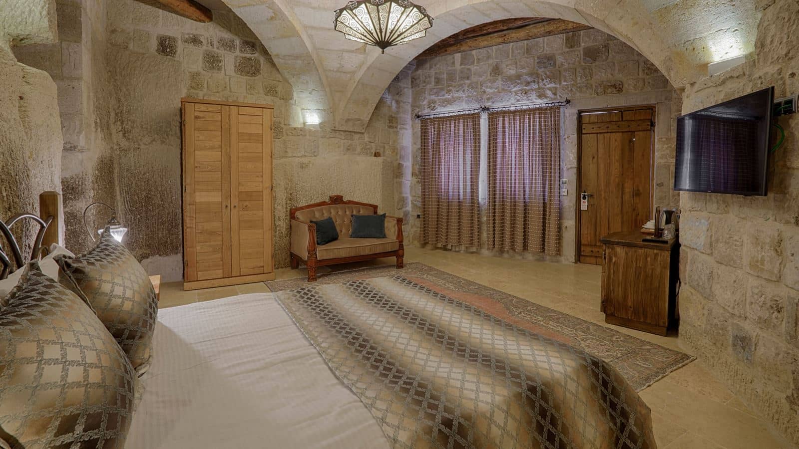 rooms-deluxe-room