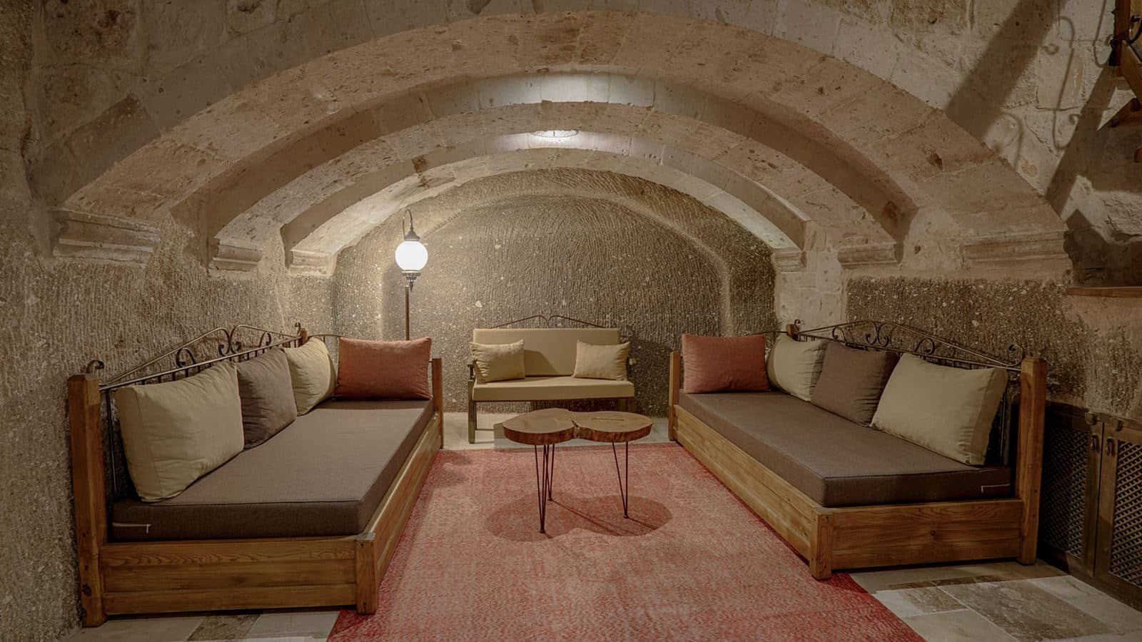 rooms-cave-suite