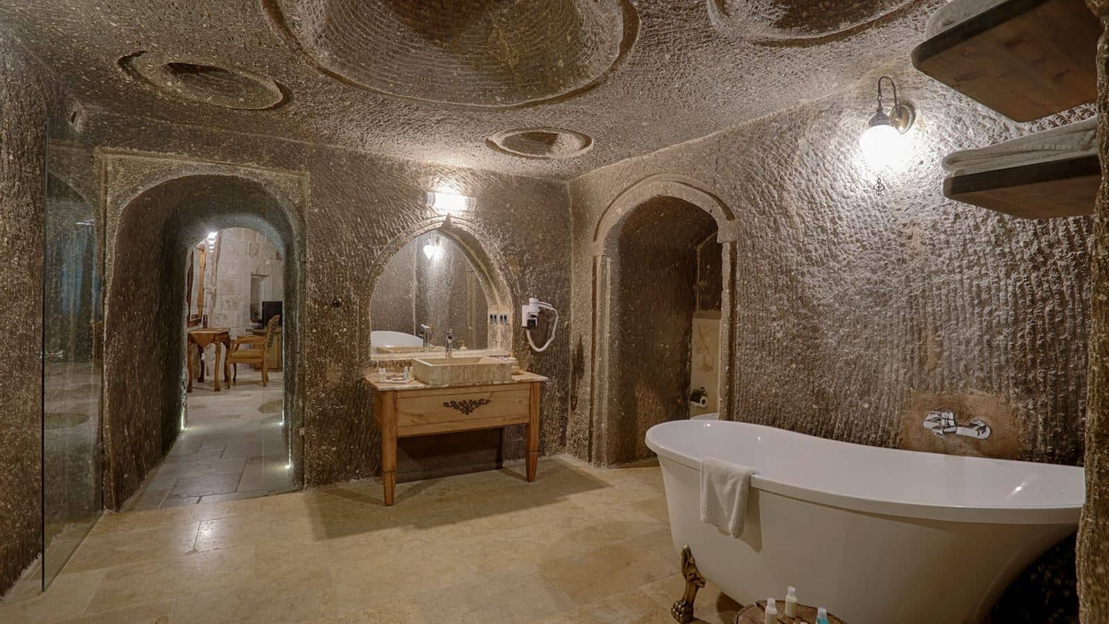 rooms-cave-suite