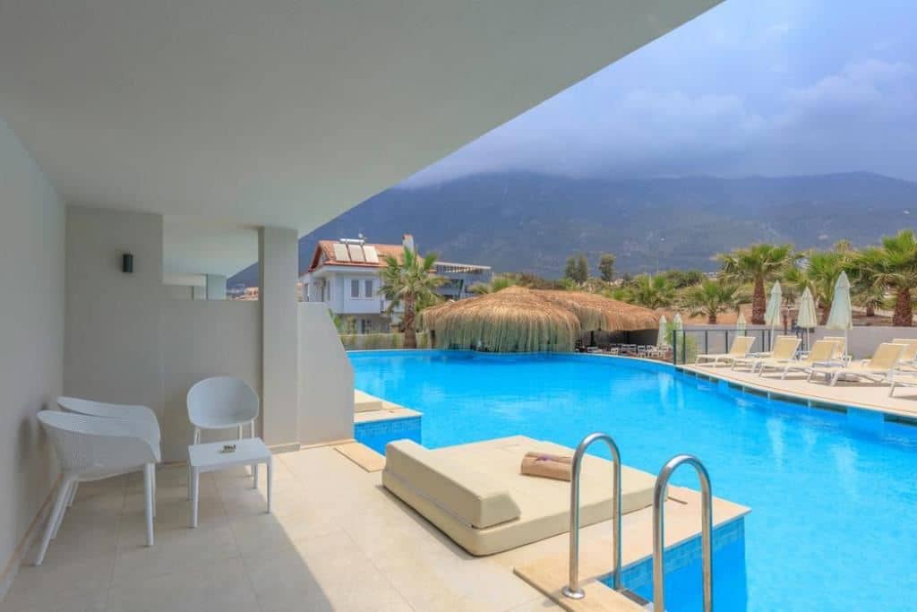 rooms-swim-up-rooms