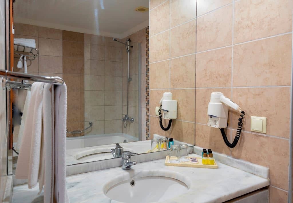 rooms-standard-room