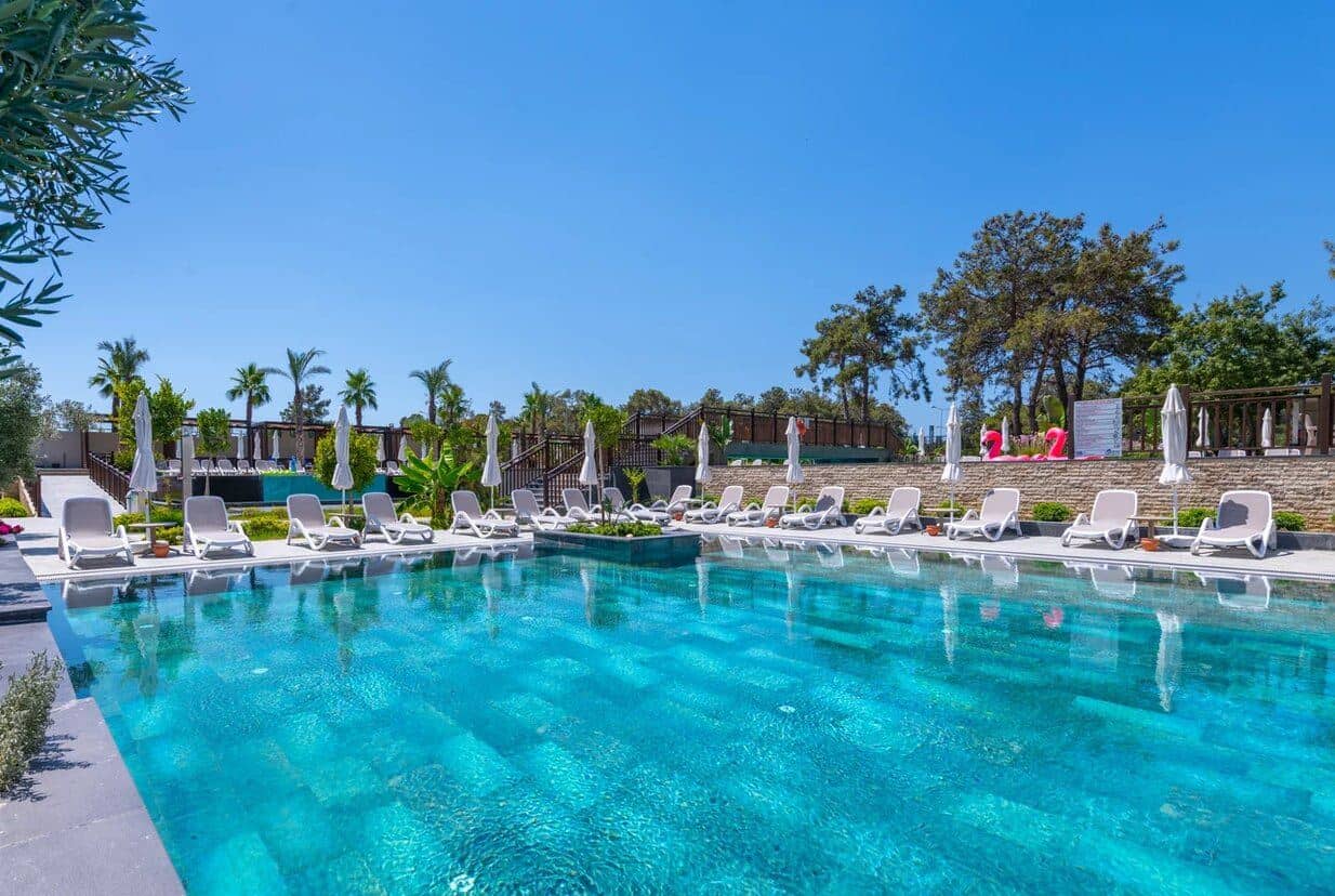pools-outdoor-pool