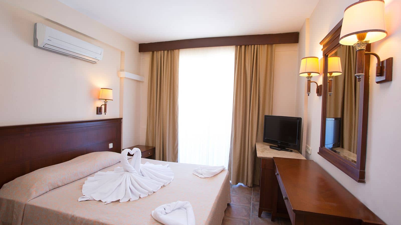rooms-family-room