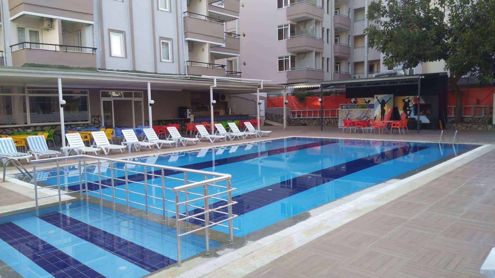 pools-outdoor-pool