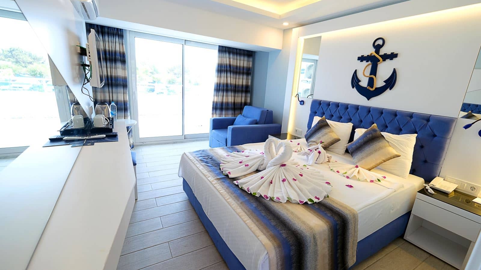 rooms-family-room