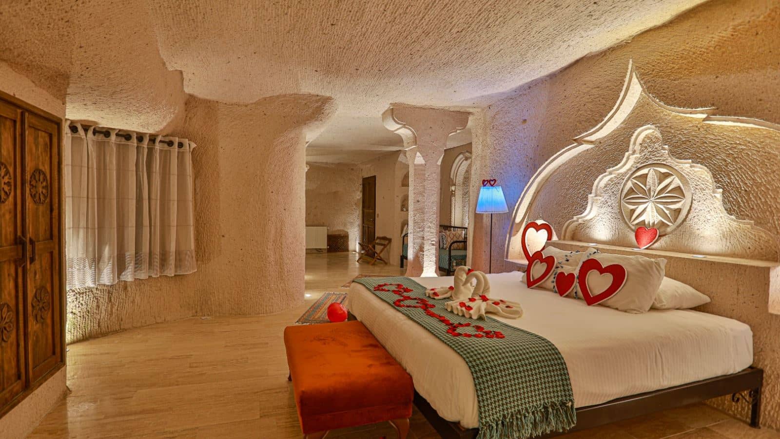 rooms-royal-cave