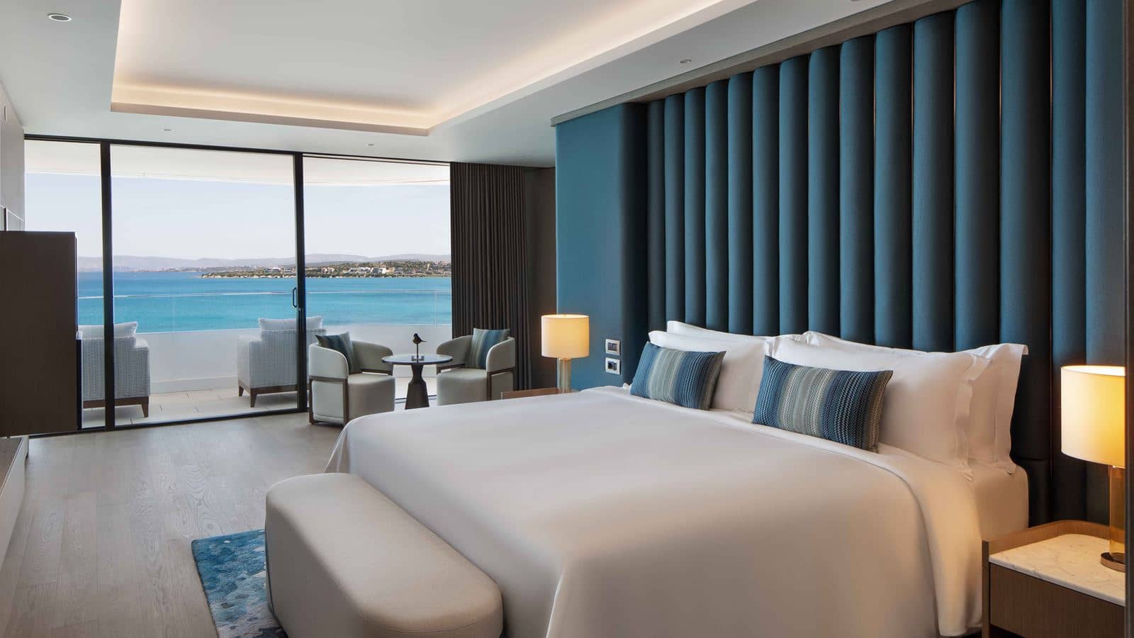 rooms-reges-corner-suite