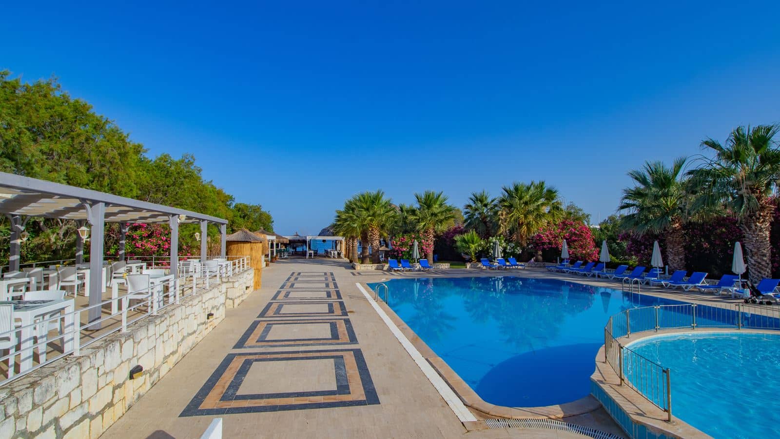 pools-outdoor-pool