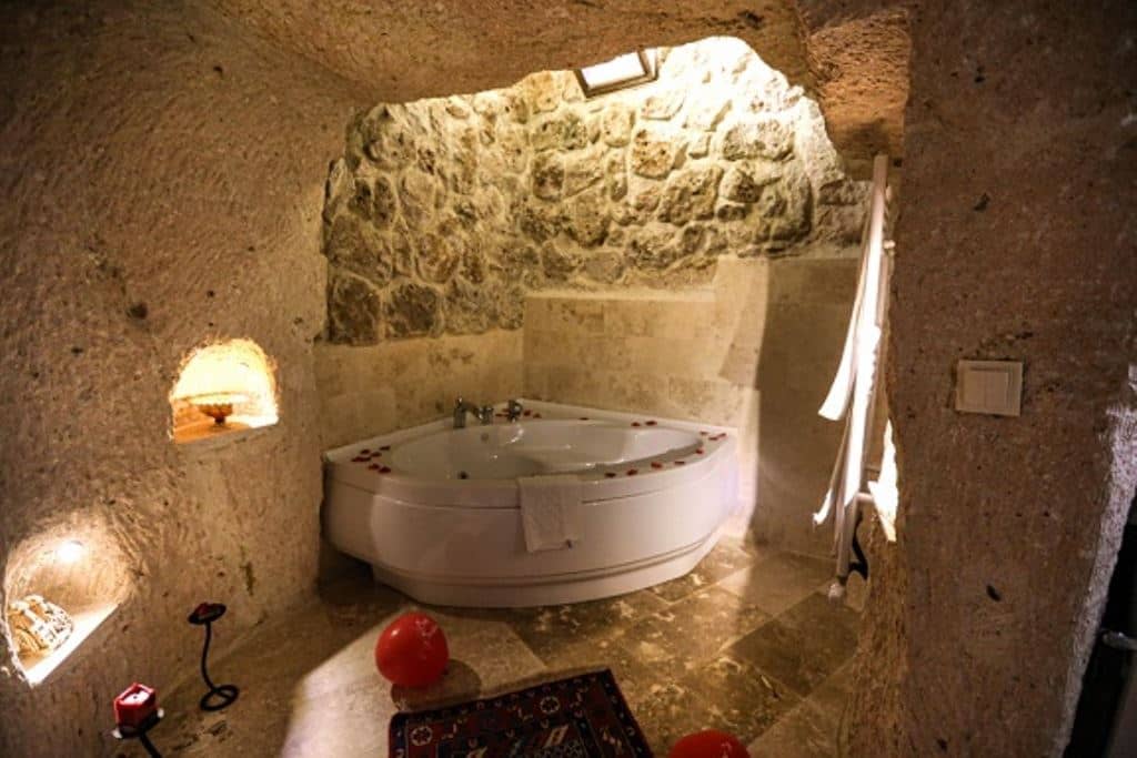 rooms-deluxe-executive-with-fireplace-jacuzzi
