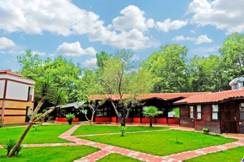 rooms-bungalow-room