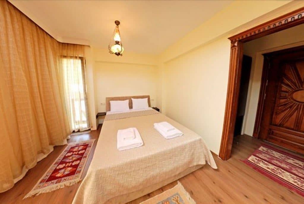 rooms-superior-garden-room