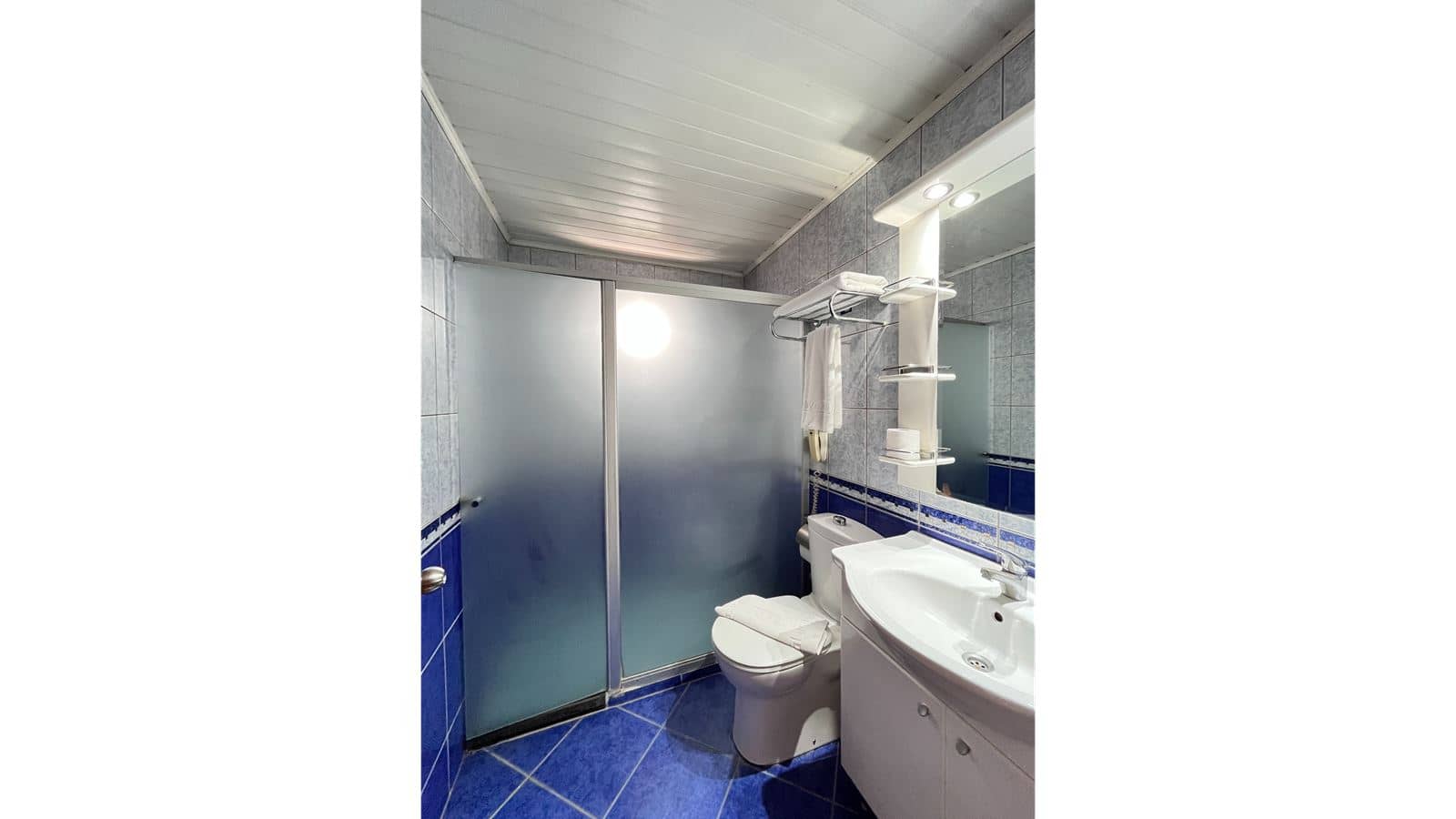 rooms-standard-room-sea-view-single-use