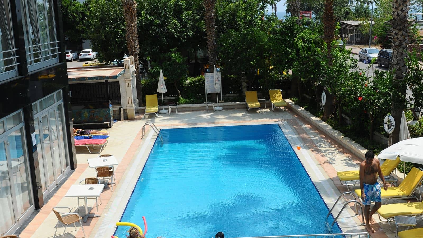 pools-outdoor-pool