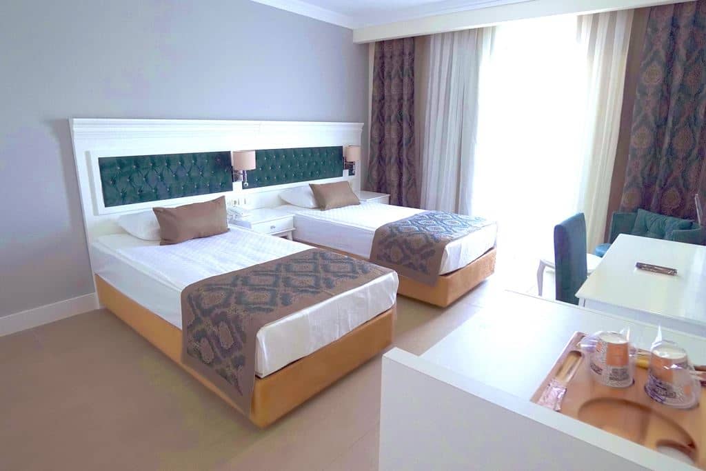 rooms-family-room