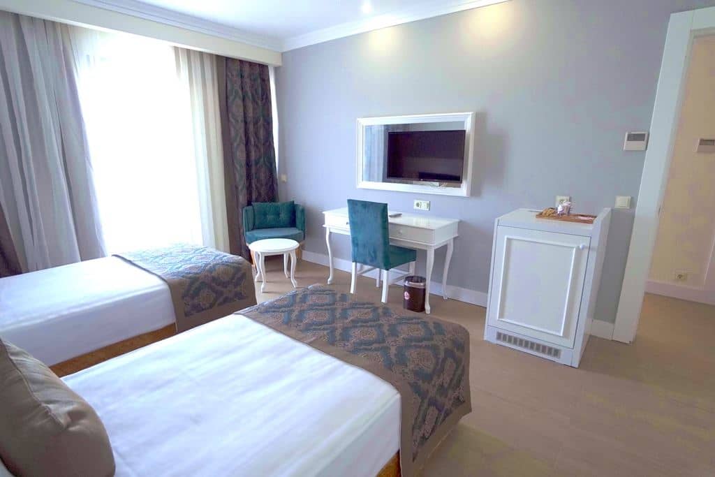 rooms-family-room