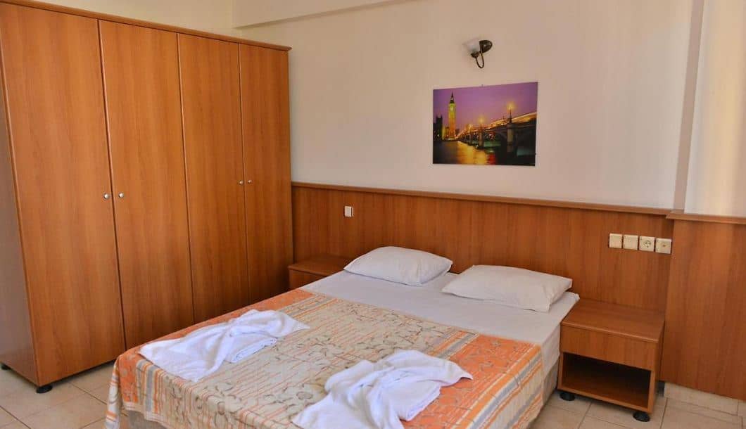 rooms-connection-room