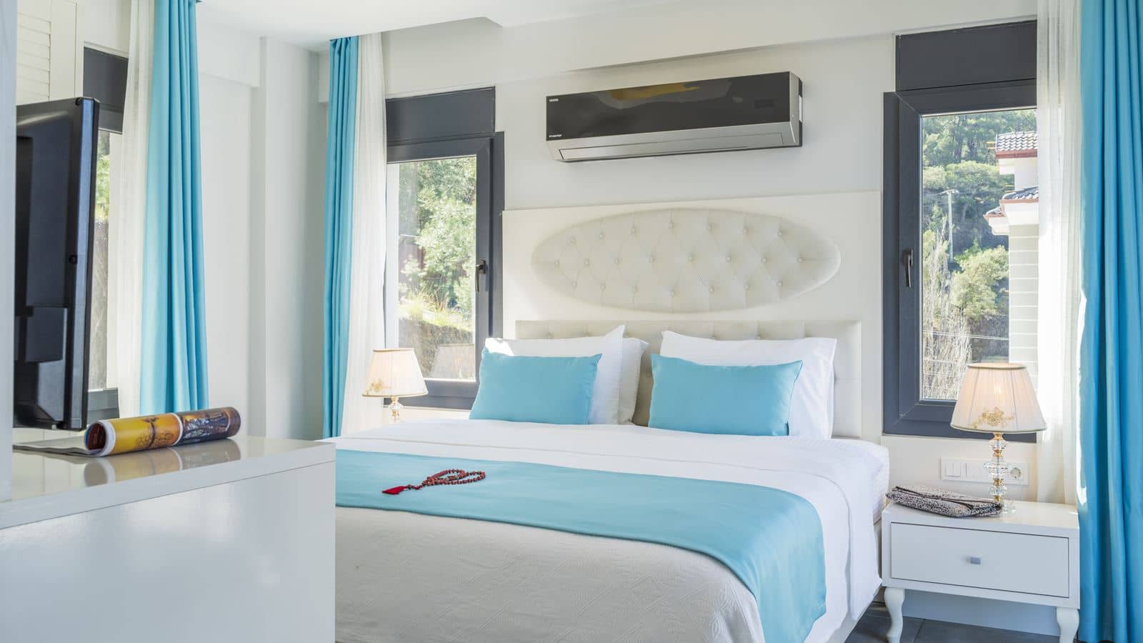 rooms-deluxe-room
