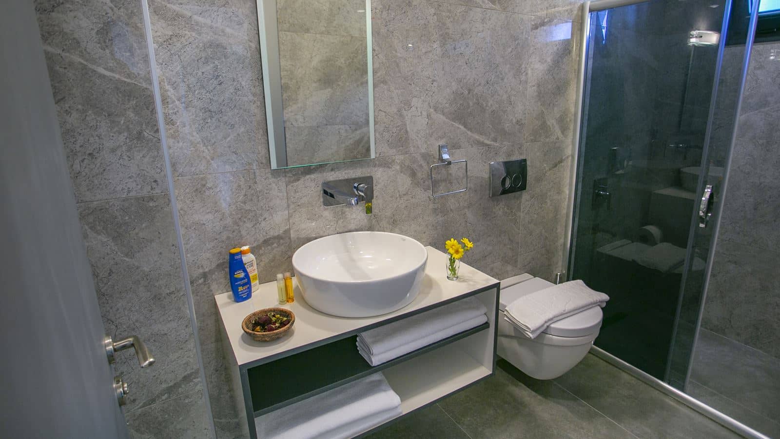 rooms-deluxe-room