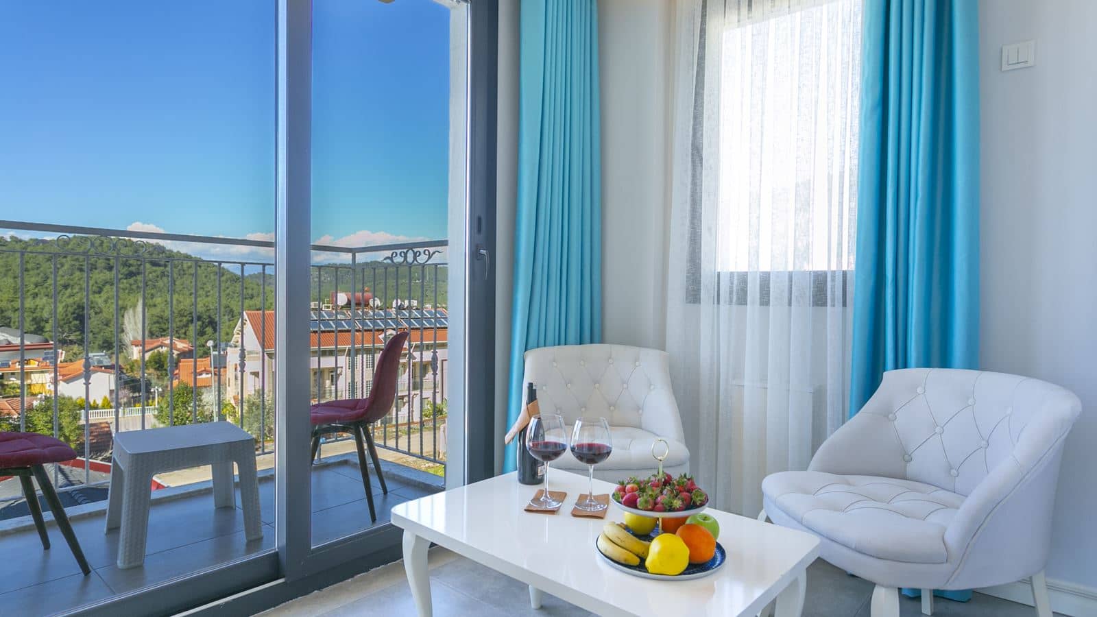rooms-deluxe-room